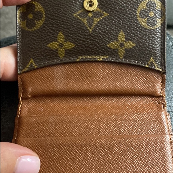 COPY - Authentic Louis Vuitton - Picture 5 of 5